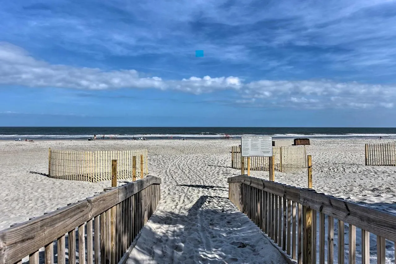 Apartamento Hilton Head With Amenities Walk To Beach!
