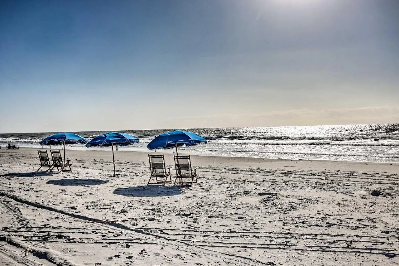 Hilton Head Family With Community Pool And Bikes