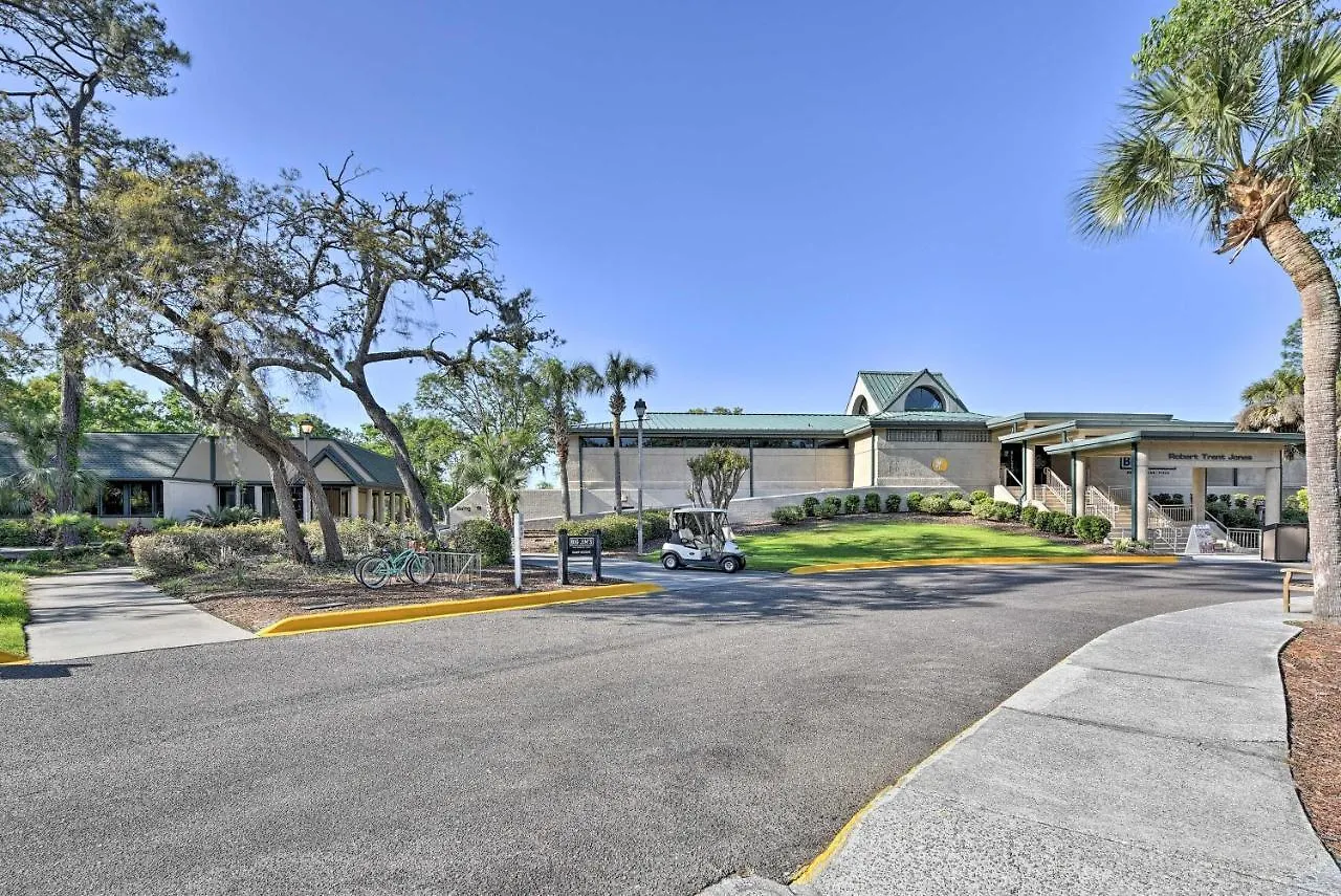 Holiday home Modern Retreat With Patio And Bbq Less Than 1 Mi To Beach! Hilton Head Island