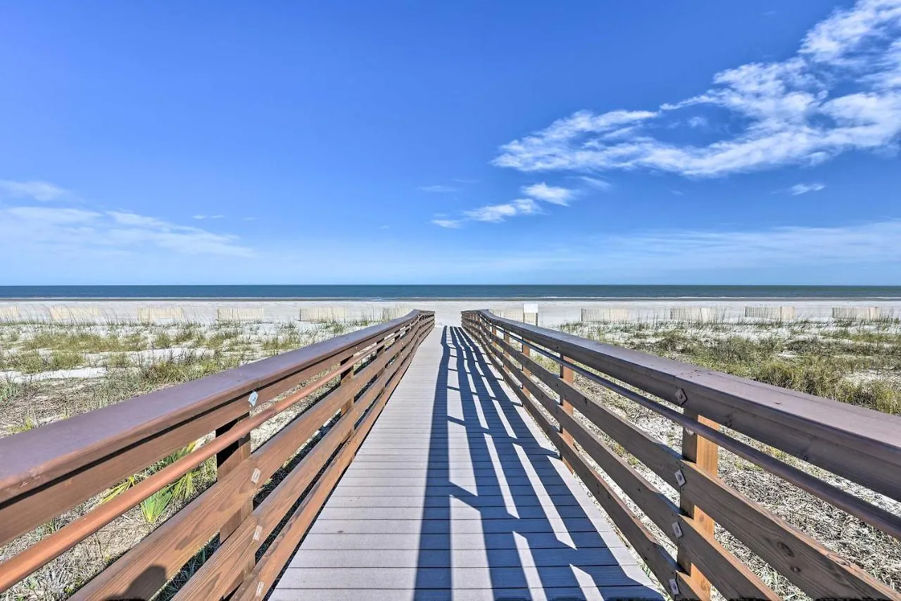 Modern Retreat With Patio And Bbq Less Than 1 Mi To Beach! Holiday home *