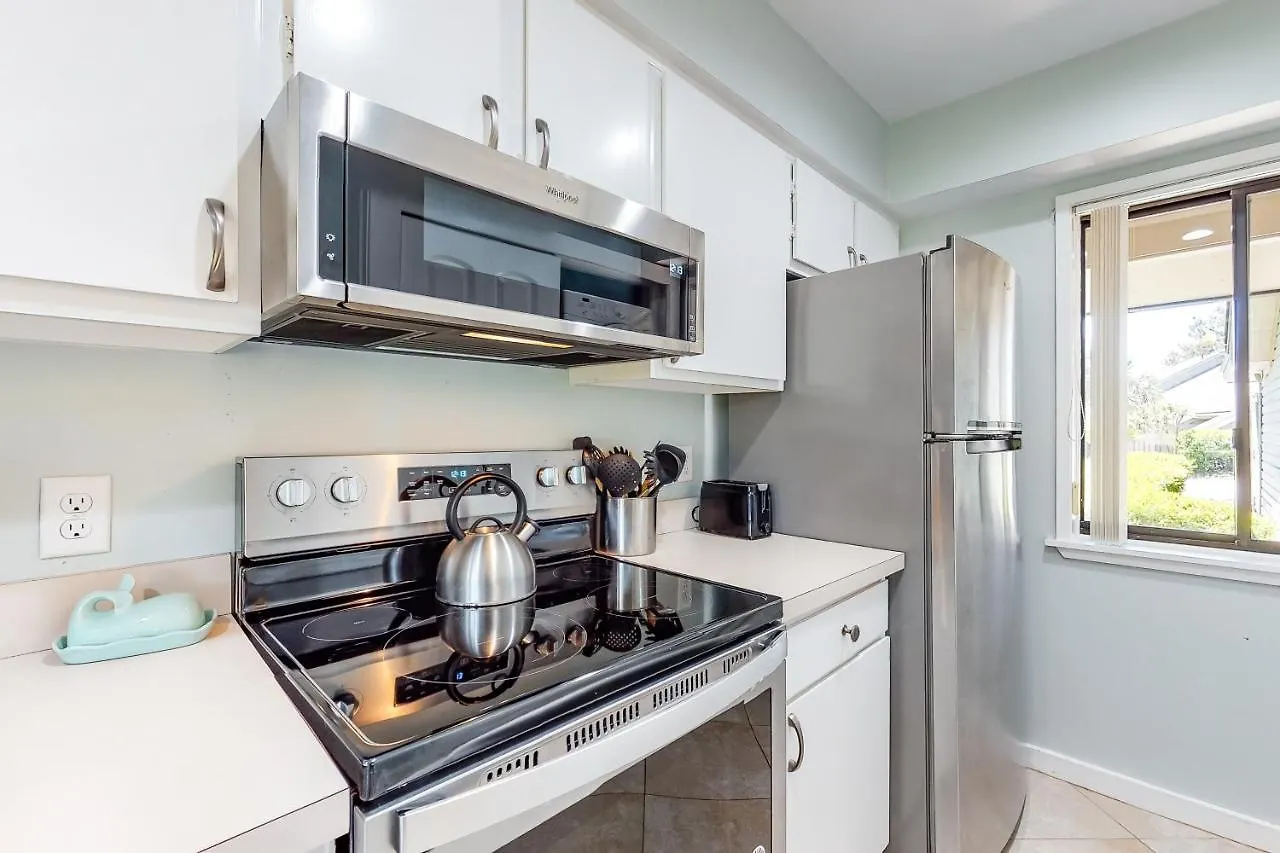 Apartment Inverness Village 942 *