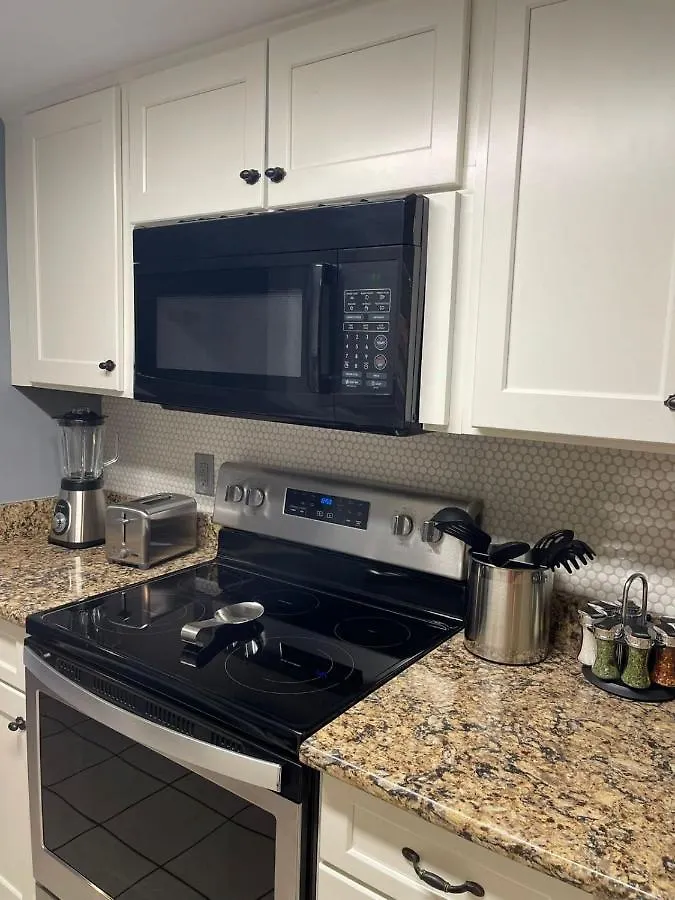 Hhi Homes Llc Bed & Breakfast *