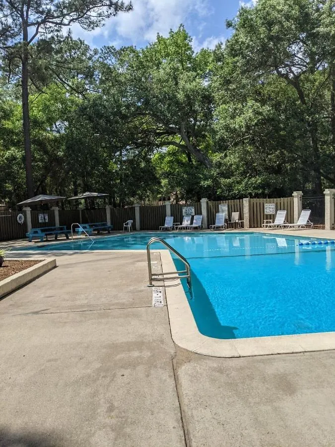 Bed & Breakfast Hhi Homes Llc