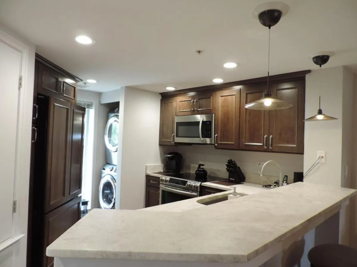 402 Barrington Arms Villa
