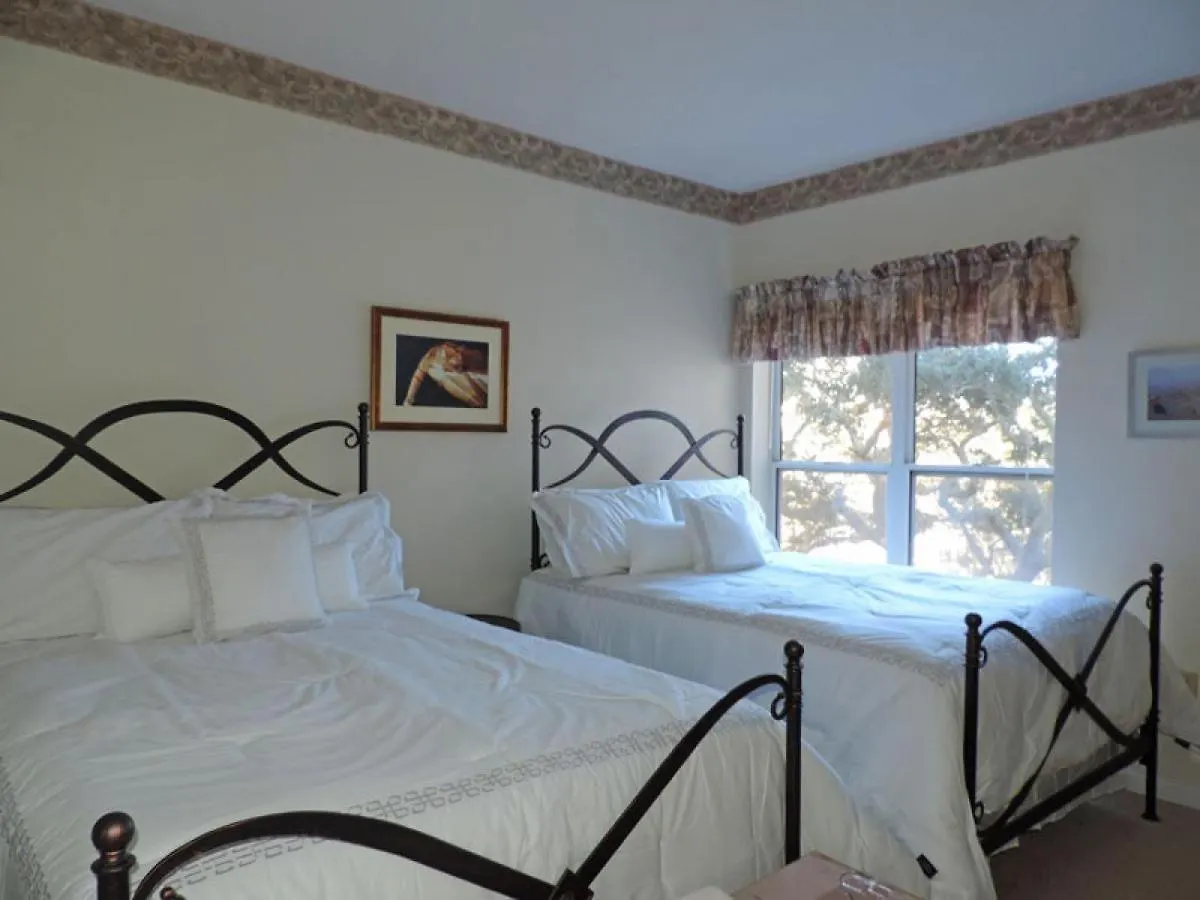 Villa 402 Barrington Arms