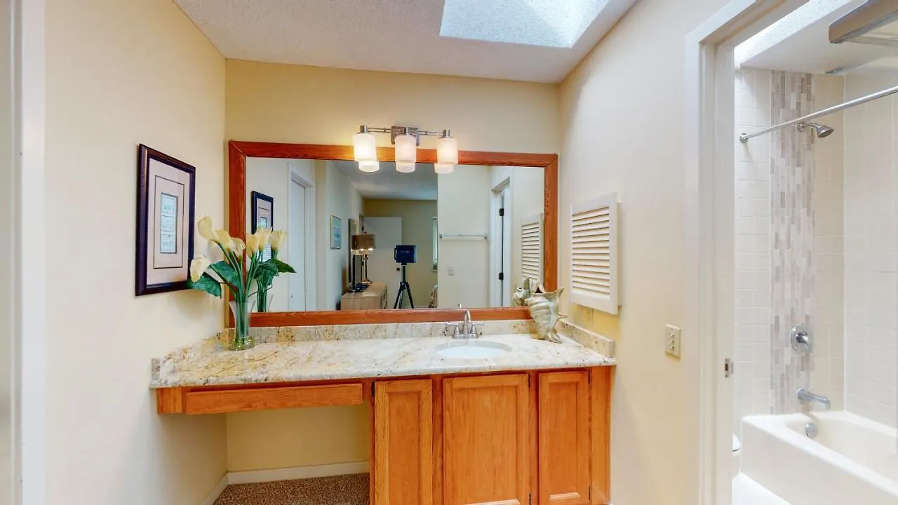 7609 Huntington Villa *