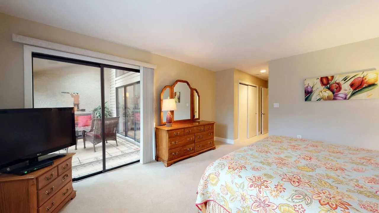 495 Captains Cove *
