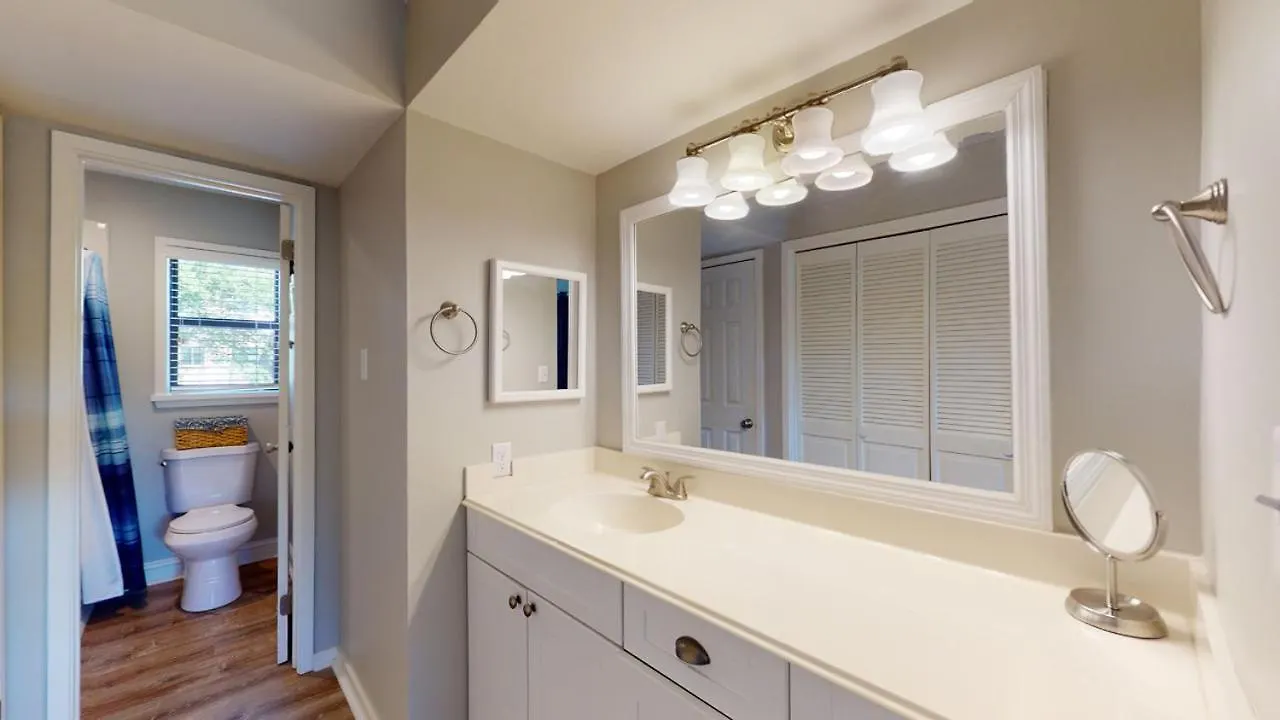 7576 The Moorings Villa