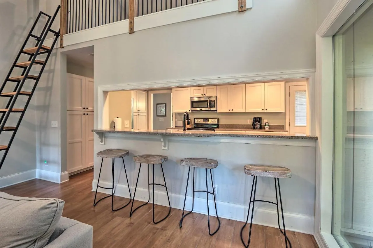 Holiday home Modern Retreat With Patio And Bbq Less Than 1 Mi To Beach! Hilton Head Island