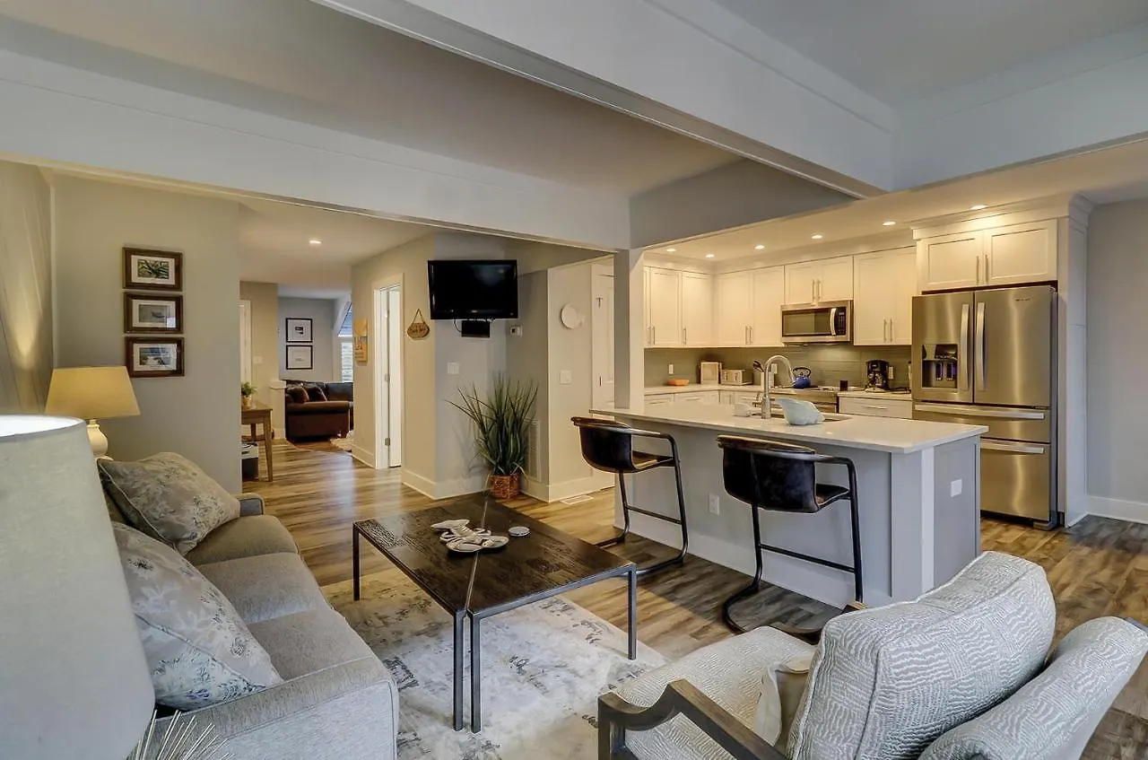펜션 181 Beachwalk 3 Bedroom Shipyard