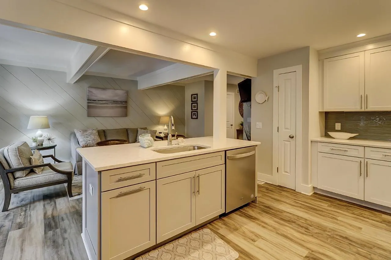 펜션 181 Beachwalk 3 Bedroom Shipyard *