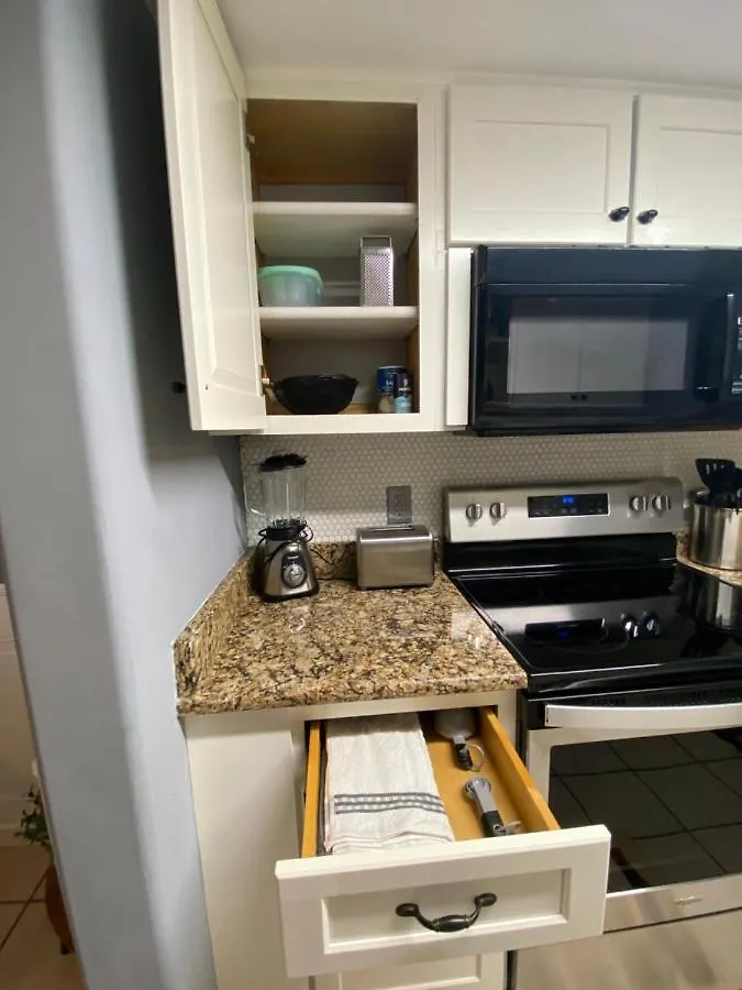 Hhi Homes Llc Bed & Breakfast *