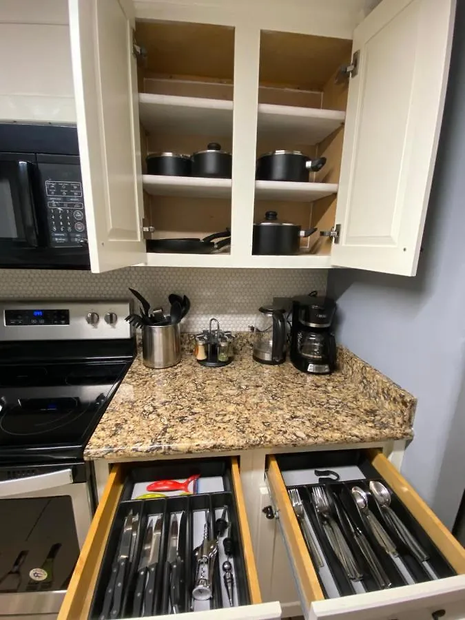 Hhi Homes Llc * Hilton Head Island