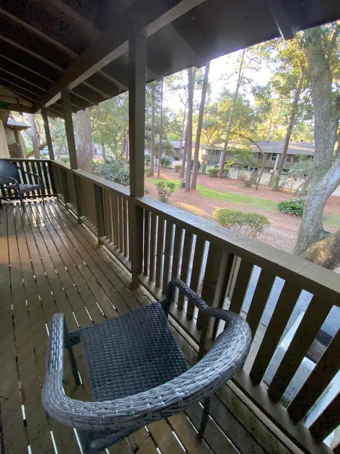 Bed & Breakfast Hhi Homes Llc *