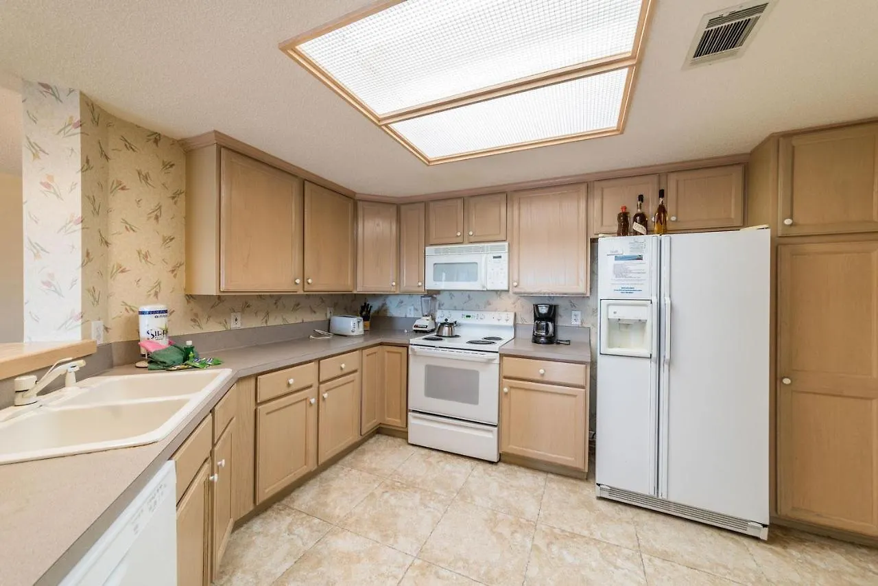 Hampton 6107 Apartment