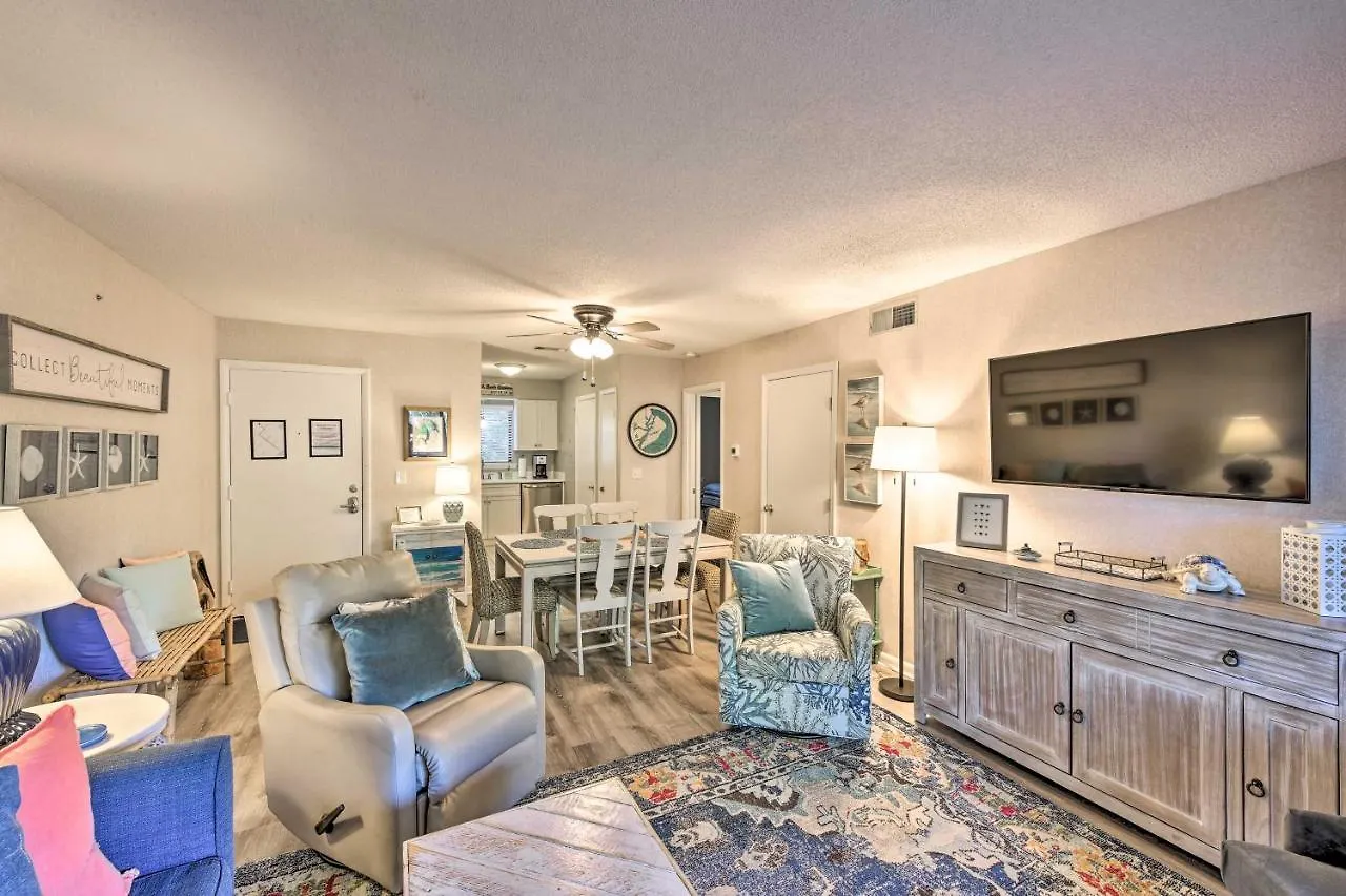 Apartamento Hilton Head With Lagoon View - Near Beach!