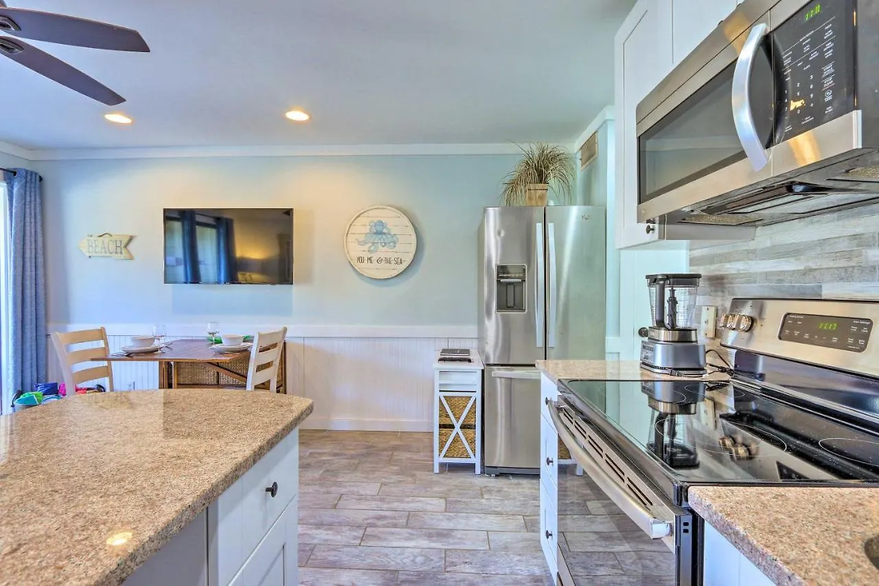 Apartment Bright On 50-acre Hilton Head Resort!