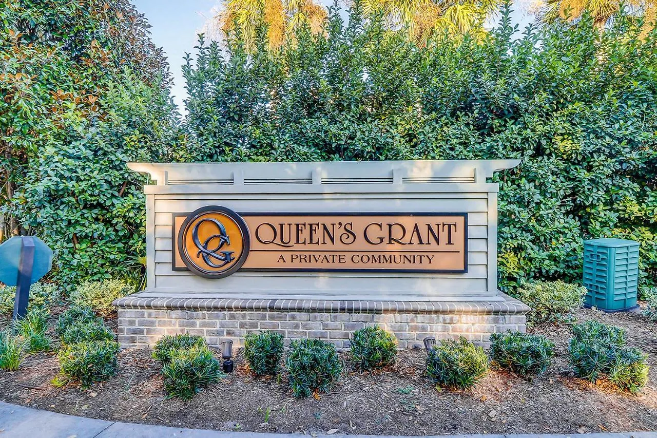 Apartment 4 Bed 2 Bath In Queens Grant