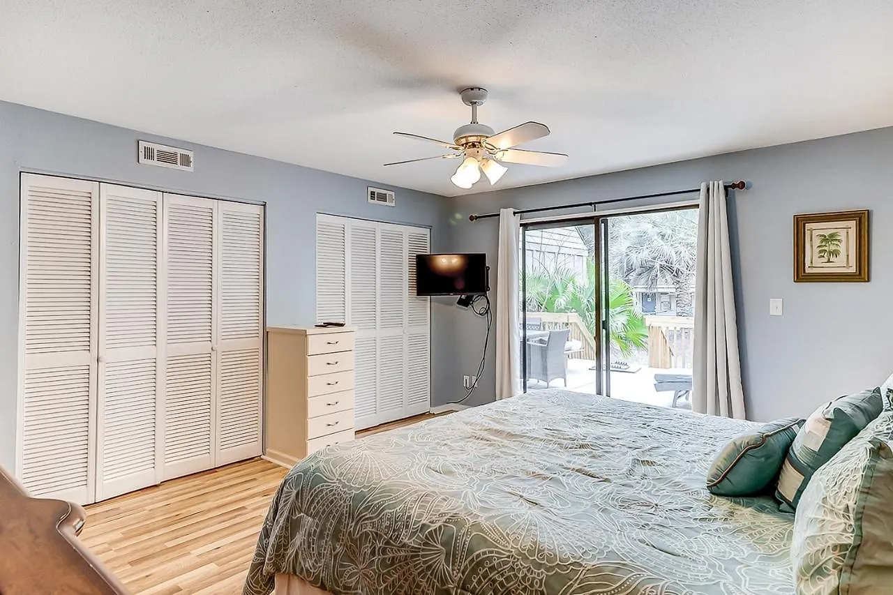 4 Bed 2 Bath In Queens Grant *