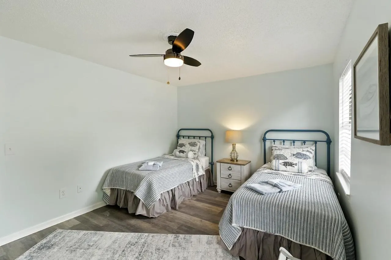 #49 Cheerful 2 Bdr With Pool & Assigned 2 Parking Hilton Head Island