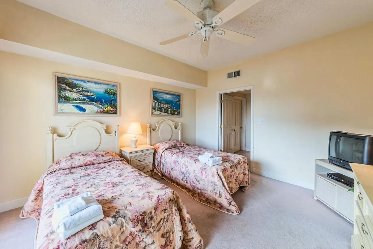 Hampton 6107 Apartment *