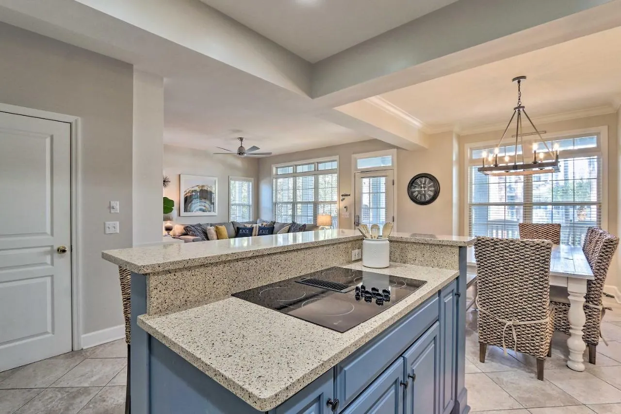 Coastal Hilton Head Retreat With Pool Access! Holiday home