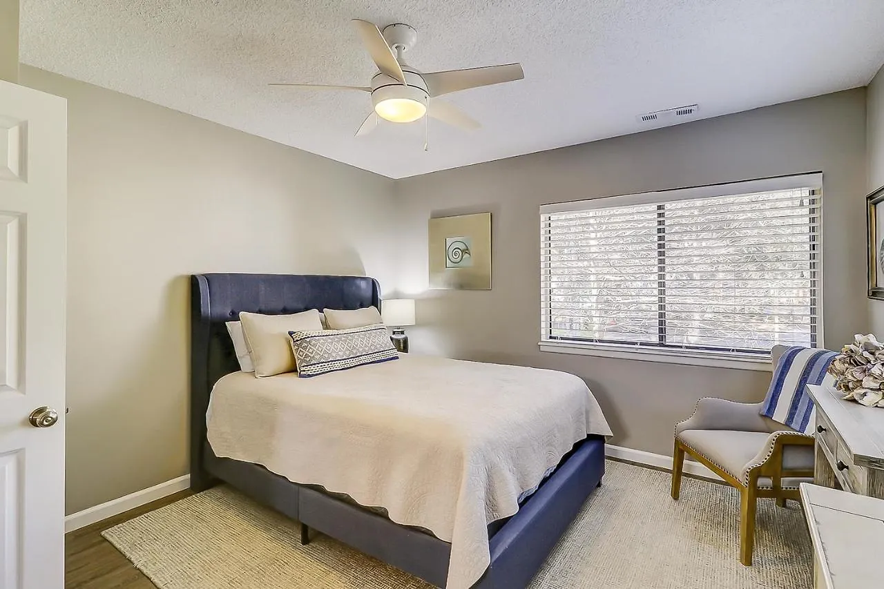 Stones Throw هيلتون رئيس جزيرة