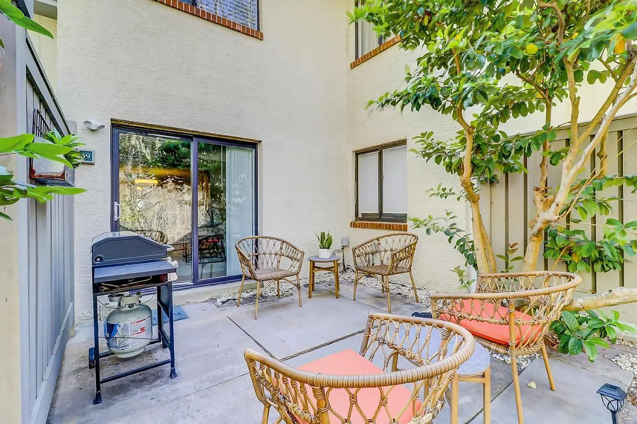 فيلة Stones Throw هيلتون رئيس جزيرة