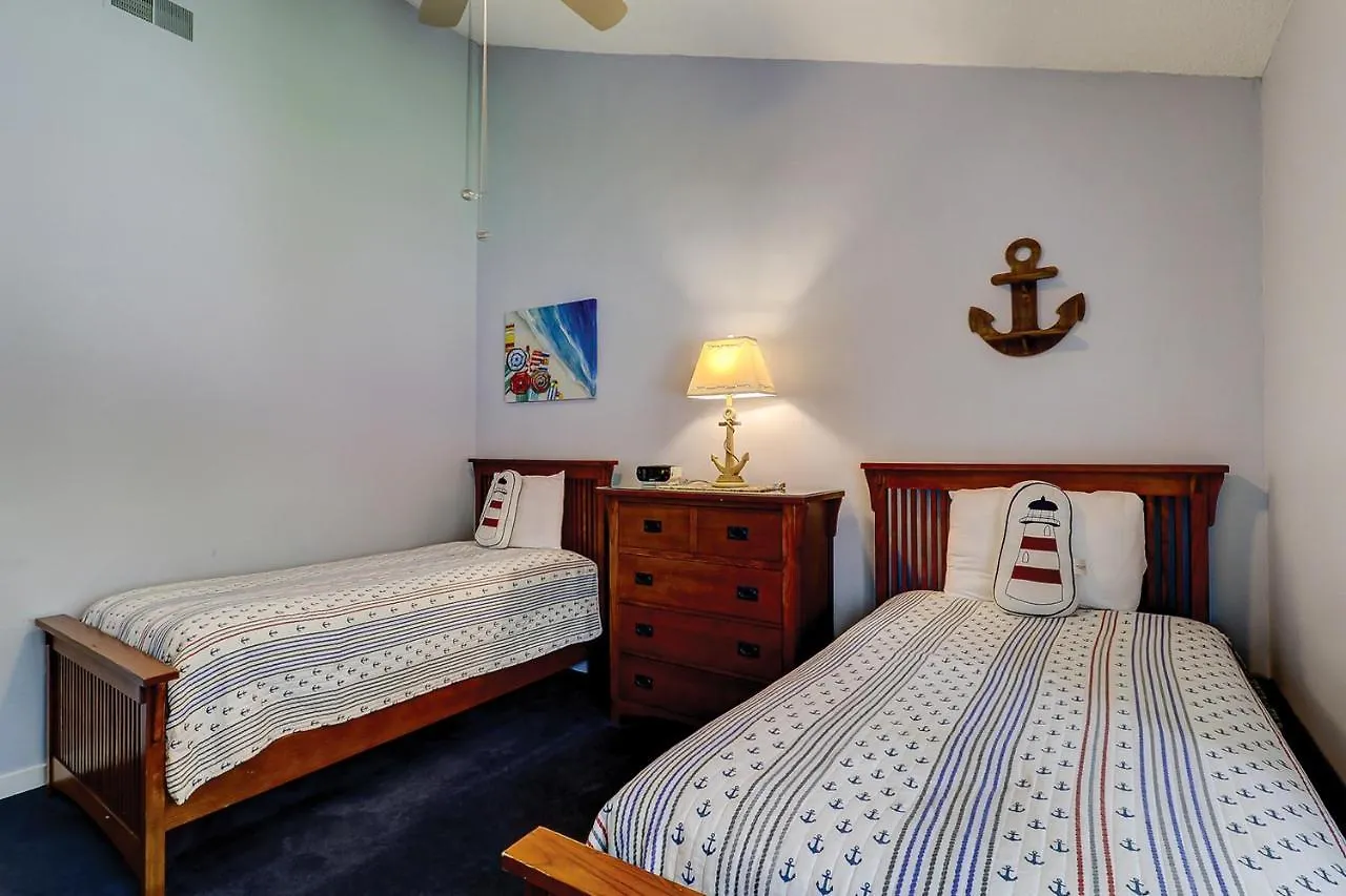 40 Starboard Tack