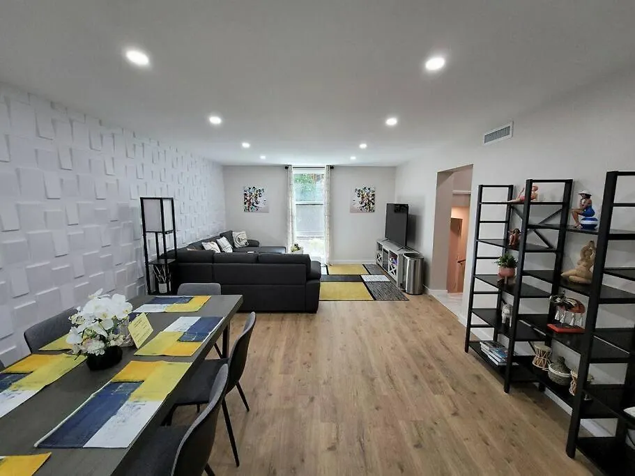 Contemporary Bliss-newly Renovated Cozy *