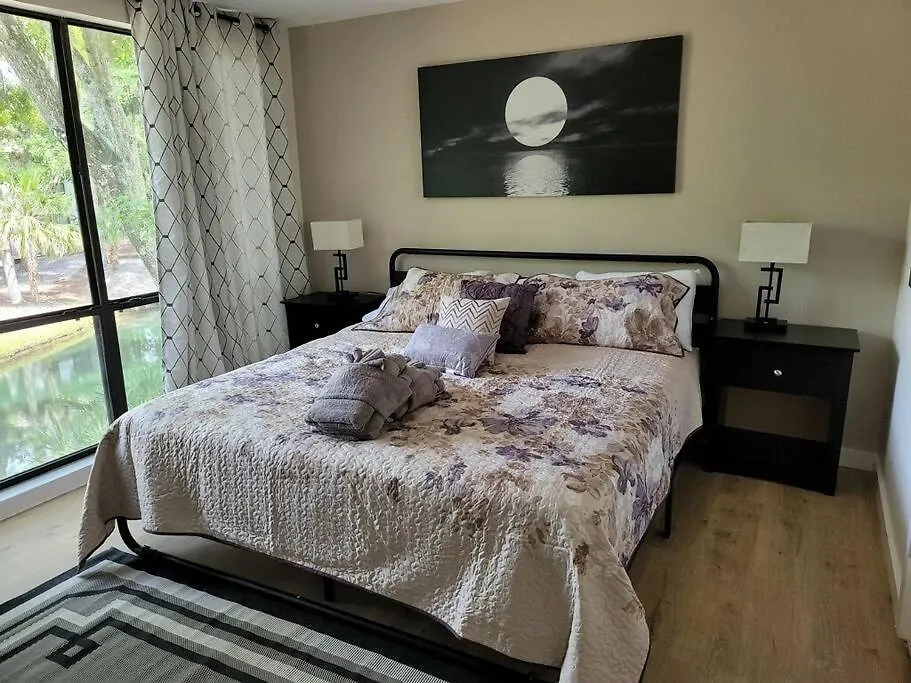 Contemporary Bliss-newly Renovated Cozy Hilton Head Island