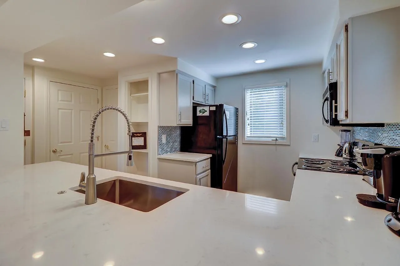 7602 Huntington *