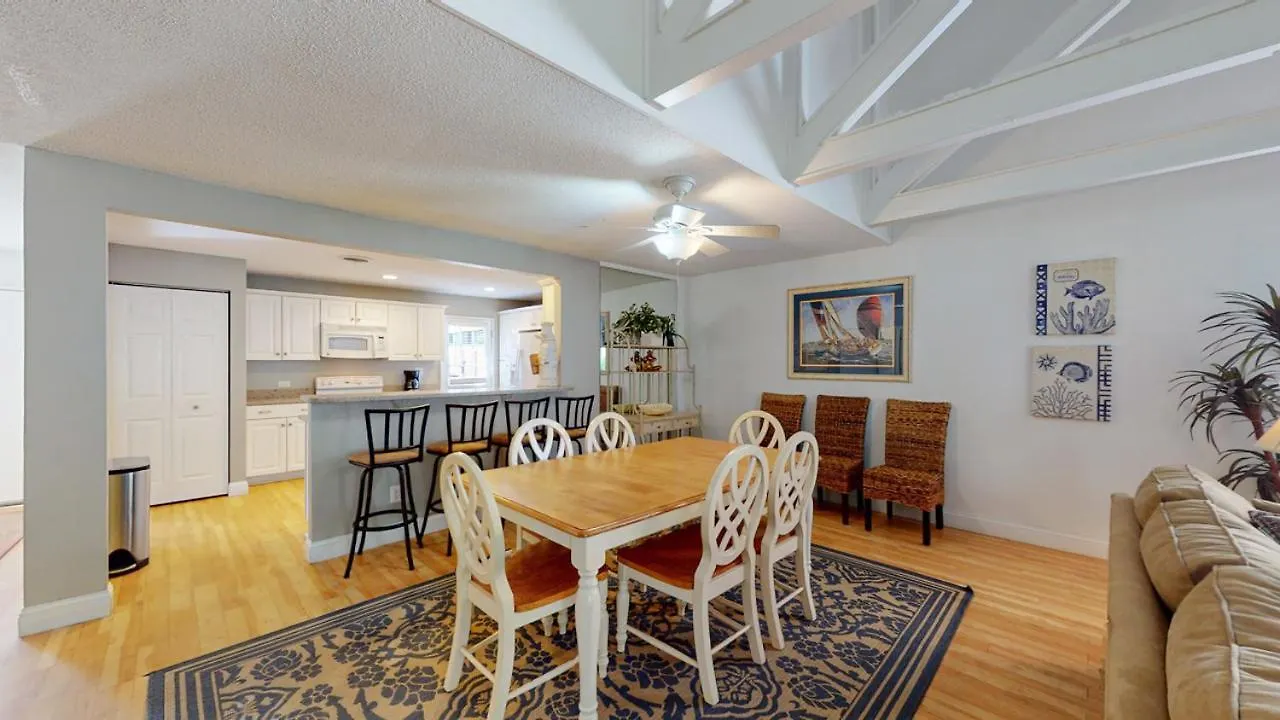 762 Queens Grant Villa *