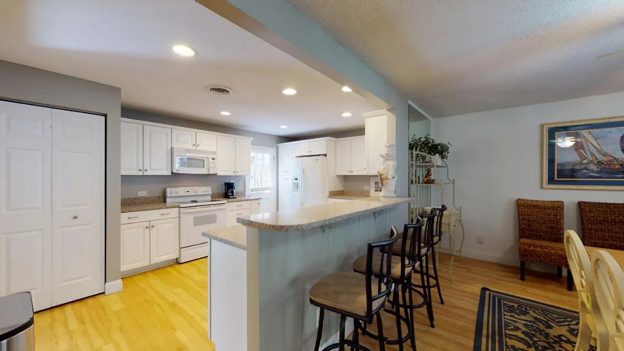 762 Queens Grant Villa *