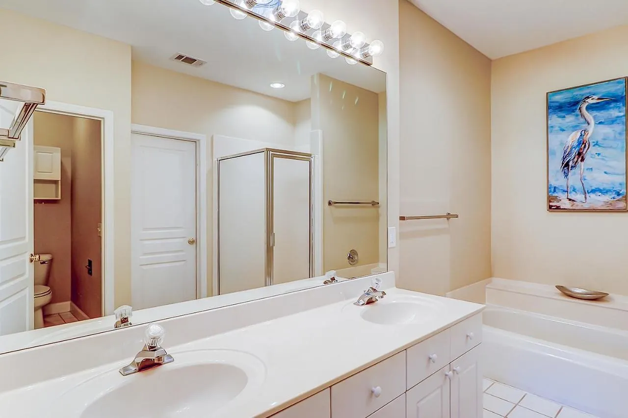 Villa Links 12b