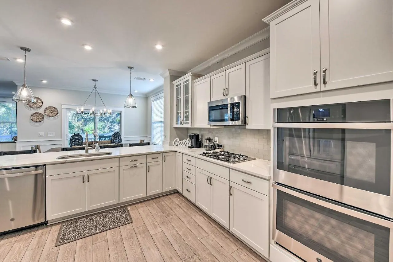 Breezy Hilton Head Getaway 3 Decks And Water Views! 펜션 *