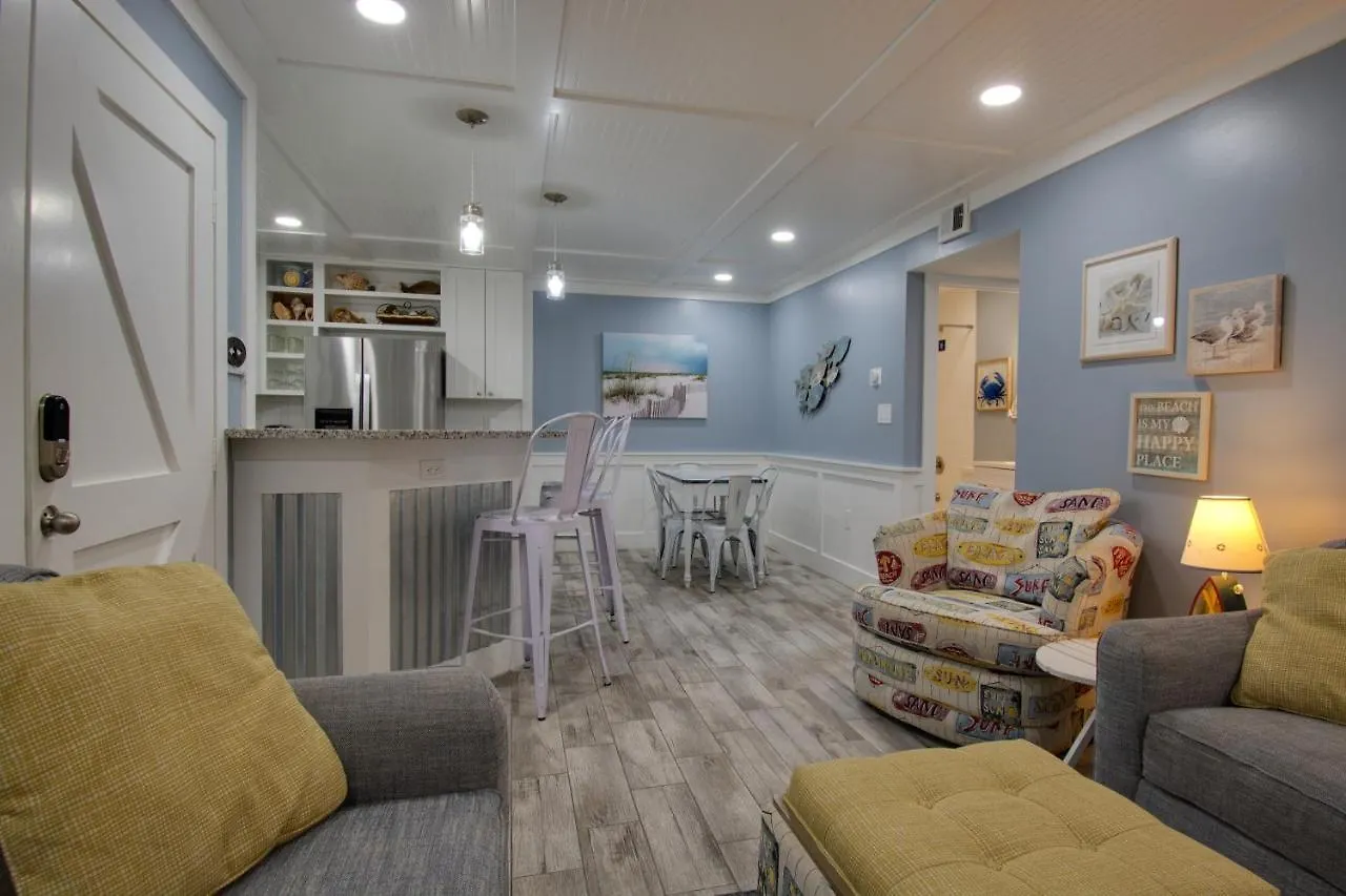 Seas The Day - Boardwalk To The Beach, 3 Pools, Tennis Apartment *