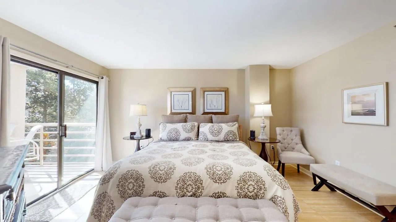 3231 Villamare