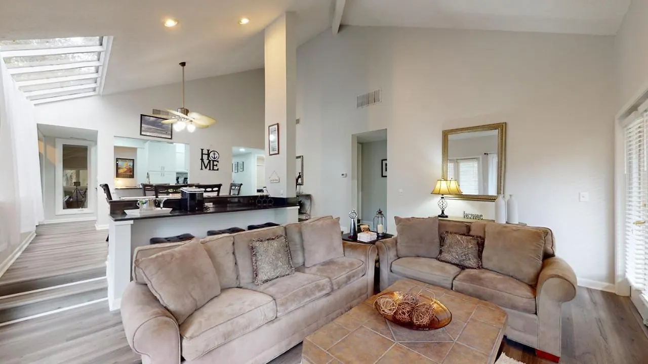Villa 1766 Saint Andrews Commons *