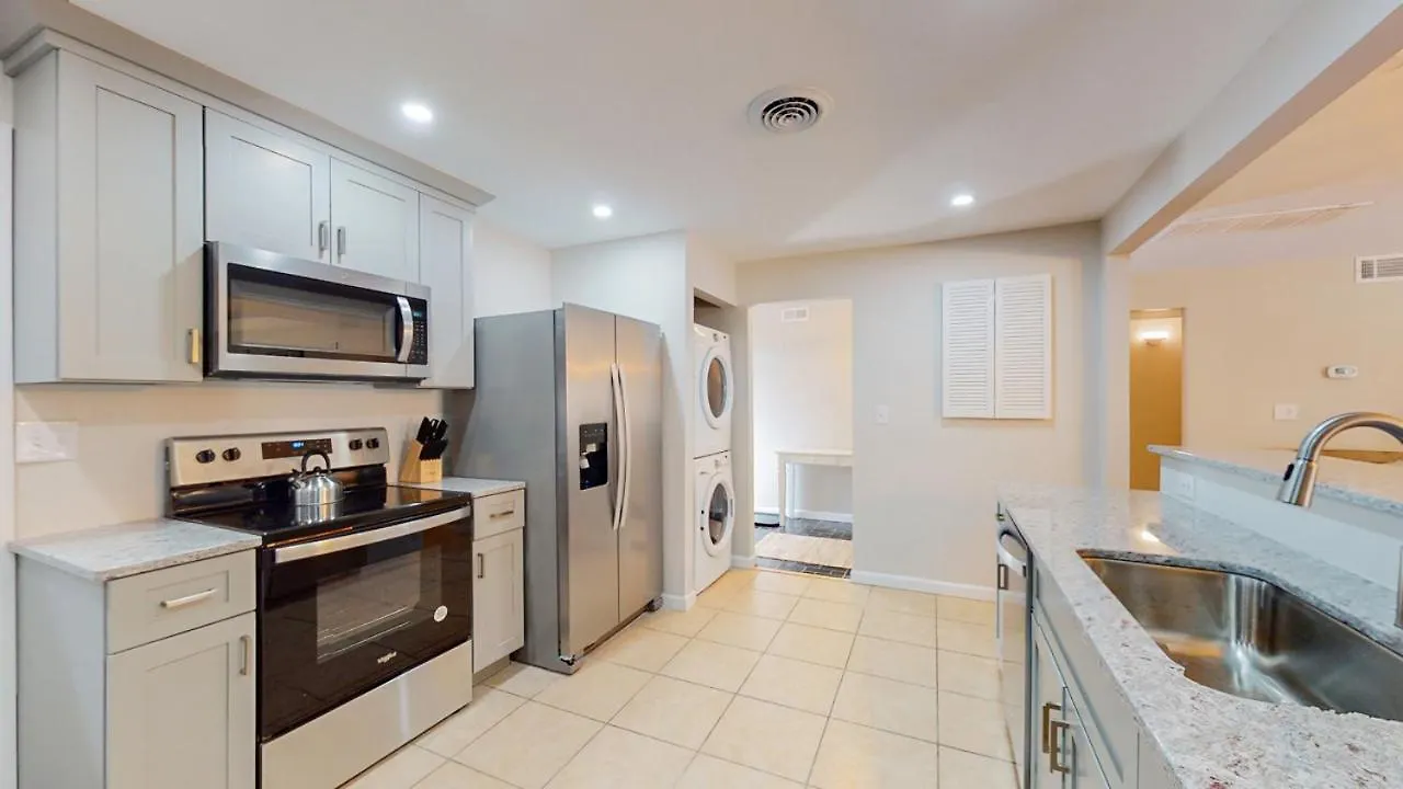 Villa 525 Queens Grant *