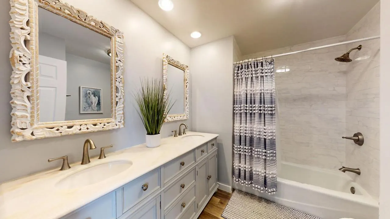 934 Inverness Village * Hilton Head Island