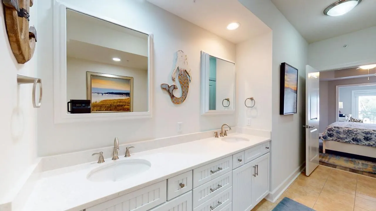 210 Mainsail Villa