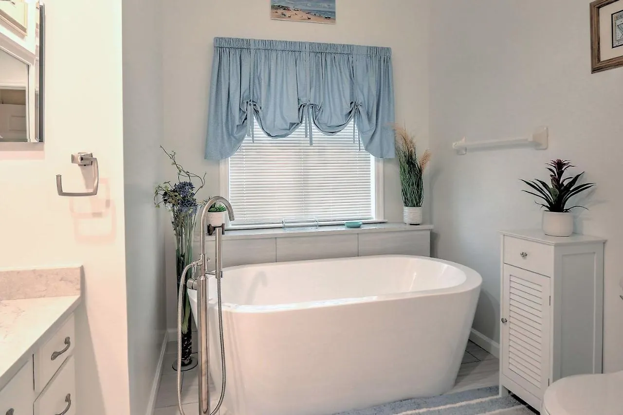 Villa Quaint Hilton Head With Pool And Hot Tub Access! *