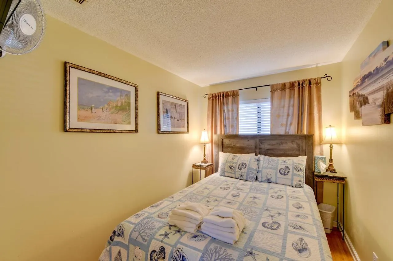 Hilton Head Family With Community Pool And Bikes Apartment