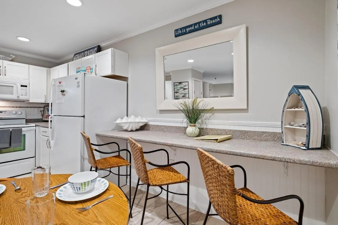 Beachfront Family In Hilton Head, Near Golf! Apartment Hilton Head Island
