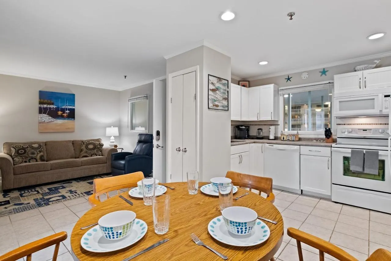 Beachfront Family In Hilton Head, Near Golf! Apartment *