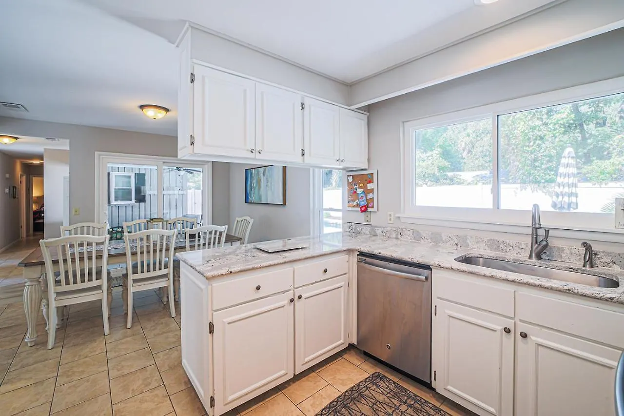 16 Pelican Holiday home *