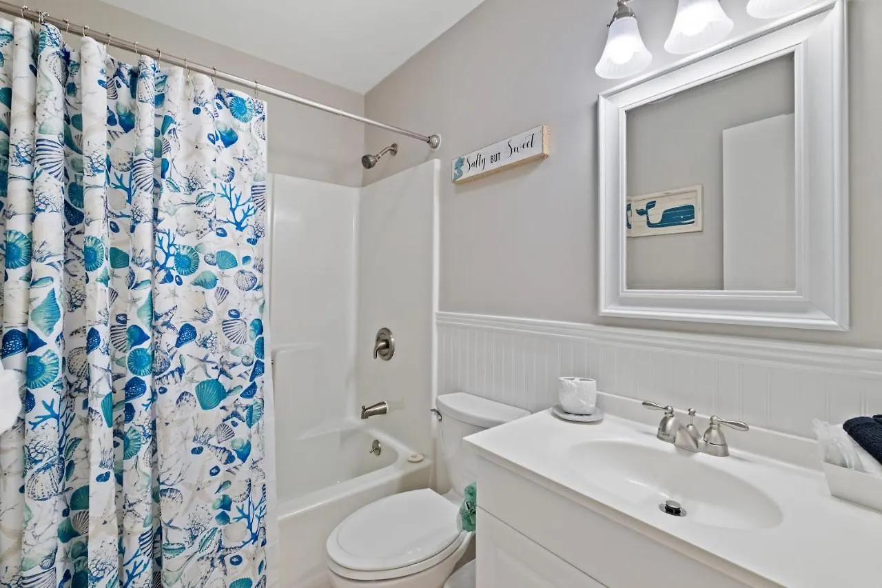 Beachfront Family In Hilton Head, Near Golf! Apartment Hilton Head Island