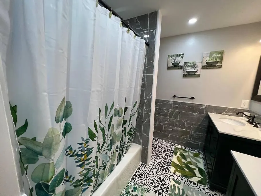 Tranquility In Paradise- 2 Bedroom W/parking *