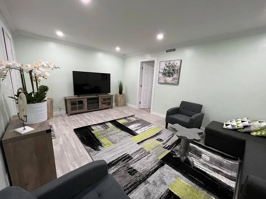 Villa Tranquility In Paradise- 2 Bedroom W/parking